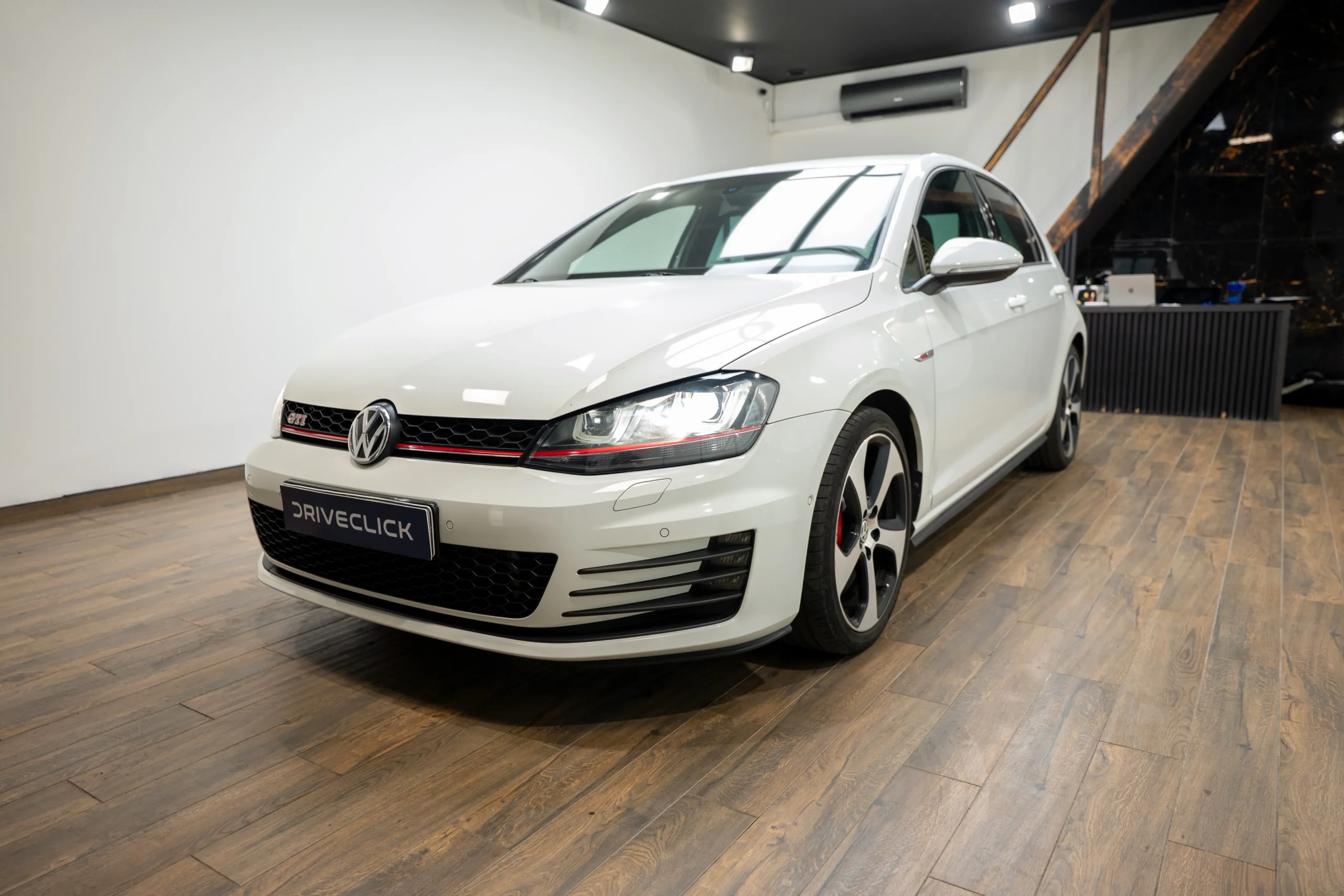 golf_gti-7