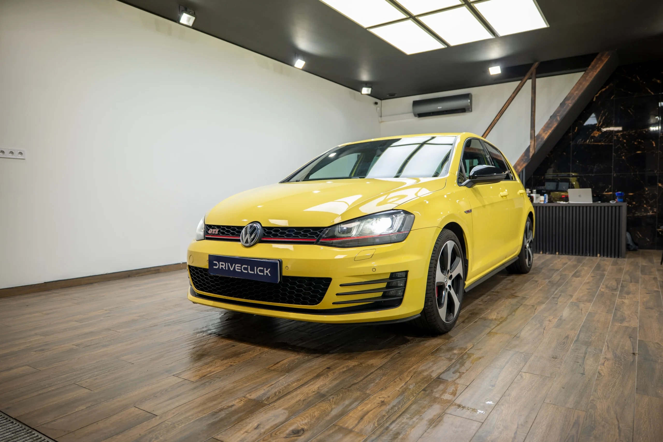 gti-žlutý-15